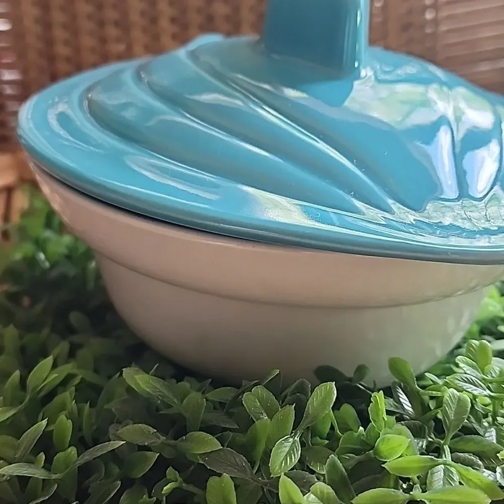Vintage 60's Ceramic Leaf Shaped Lid With Bowl